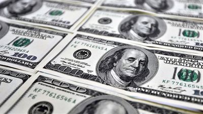 تفاوت أسعار الدولار في البنوك اليوم
