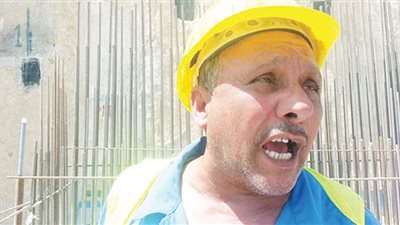 خلية نحل تتحدي الحر والصيام في أنفاق قناة السويس