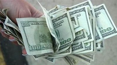 الدولار يواصل الصعود بالبنوك