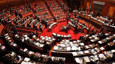 الحكومة الإيطالية الجديدة تفوز بثقة البرلمان