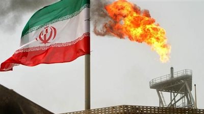 بولندا تشتري مليوني برميل نفط إيراني