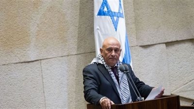 الكنيست يقرر منع النواب العرب من زيارة الأسرى