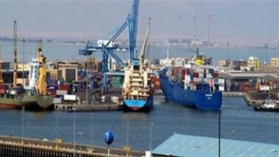 إغلاق ميناءي بوغازي والدخيلة لسوء الأحوال الجوية