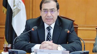وزير البترول من موسكو: هدفنا الاكتفاء الذاتى من الغاز والتوقف عن الاستيراد