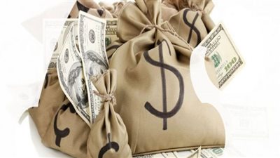 الدولار يتخطى الـ 19 جنيهًا فى بعض البنوك