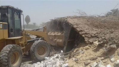 إزالة 46 حالة تعدٍ في مركزين بالمنيا