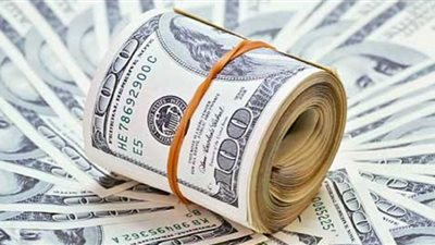 الدولار يخفف حدة تراجعه ويسجل 15.94 جنيه