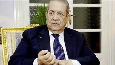 فيديو.. دبلوماسي سابق يكشف حقيقة تنازل مصر عن جزيرة 
