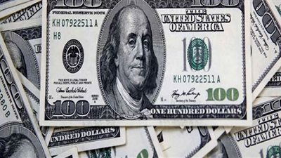استقرار نسبي لأسعار الدولار أمام الجنيه خلال تعاملات نهاية الأسبوع