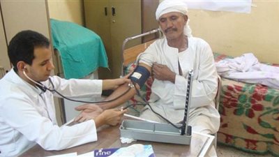 اتحاد الأطباء العرب ينظم قافلة طبية مجانية بالبحيرة