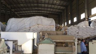 الأمن يحبط ترويج 4 أطنان سكر بالسوق السوداء